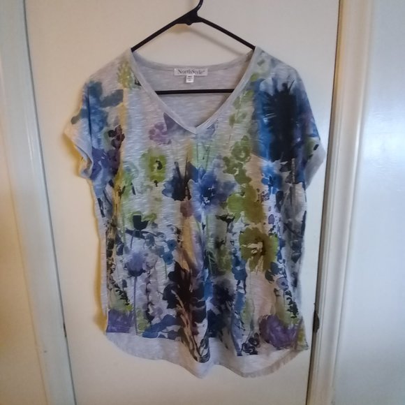 Pretty spring-summer tee shirt - Picture 1 of 1